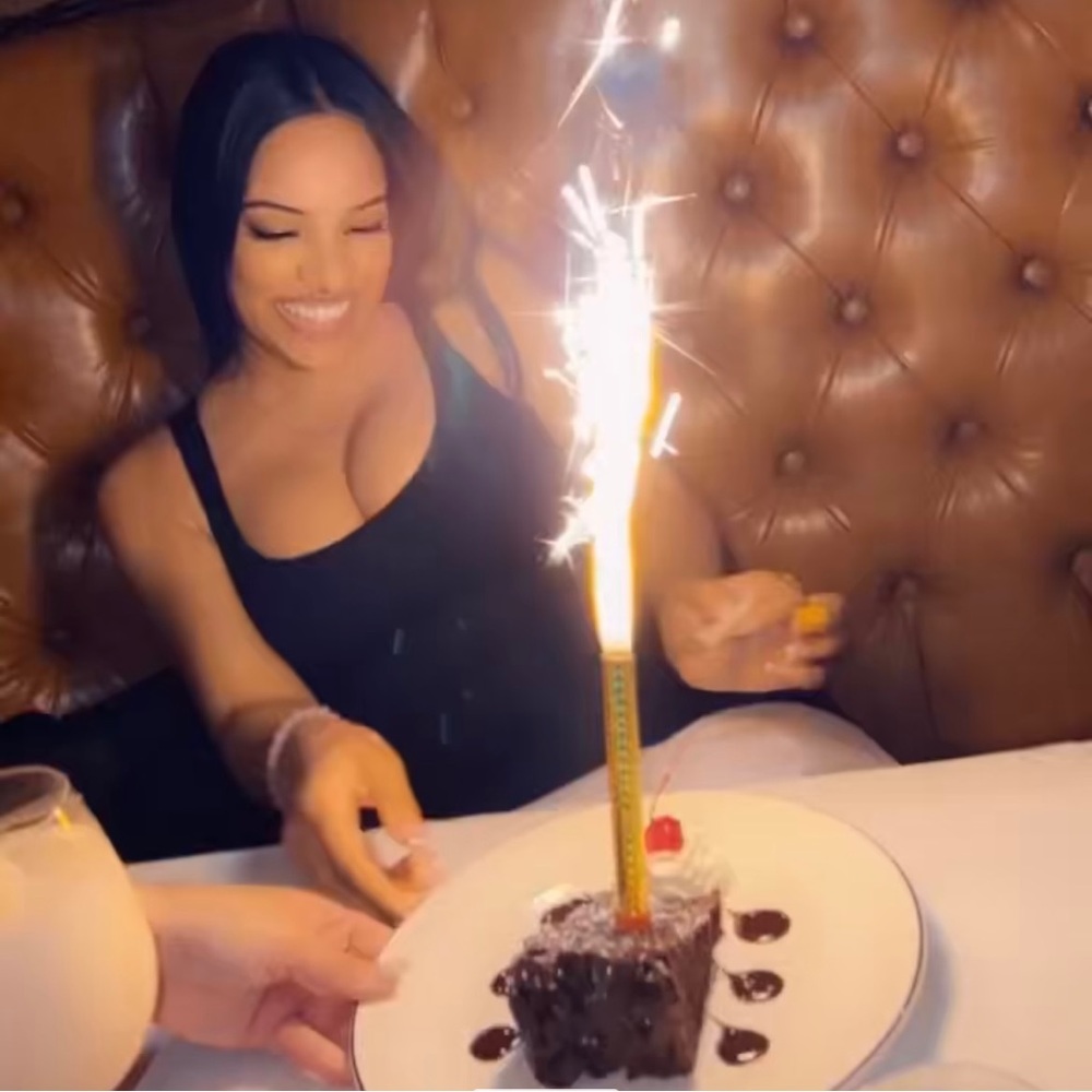 Meet your Posher, Sabrina